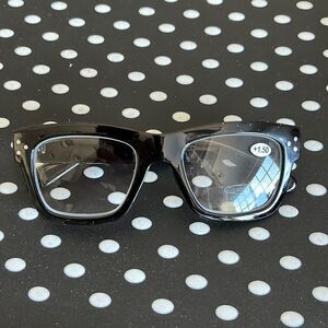 Women’s Wide Reading Glasses 2 Pairs for 1